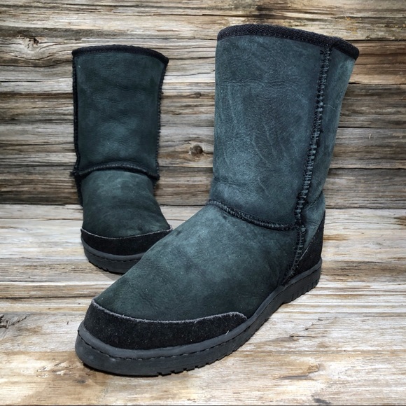 UGG Australia Classic Black Mid Winter Booties Women US 6, UK 4, EUR 37 - Picture 1 of 9